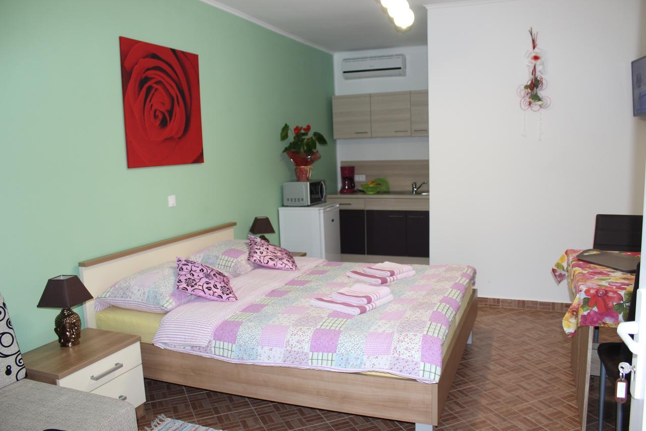 Rooms Katarina Kadumi Buitenkant foto